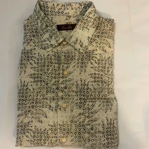 Large short sleeve button up by Tasso Elba